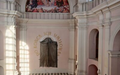 Nowa podłoga w prezbiterium naszego kościoła!